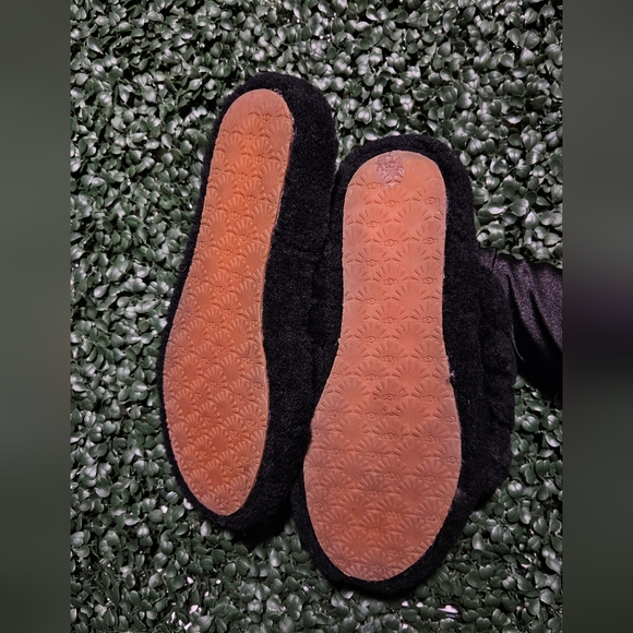 UGG Black Fluffy Slippers - Picture 7 of 8